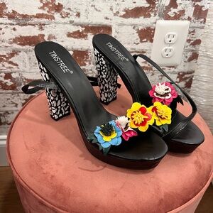 Black Open Toe Heels with Flower Detail